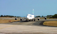 Plane taxiing on the apron